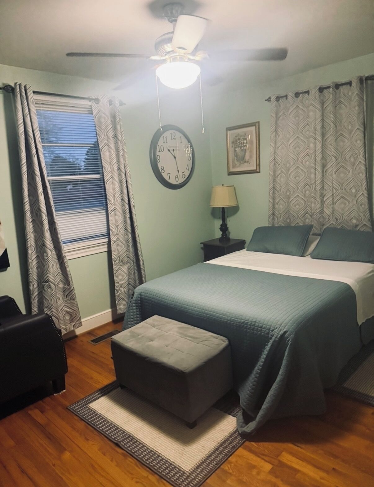 3 多间卧室、熨斗/熨衣板、免费 WiFi、床单