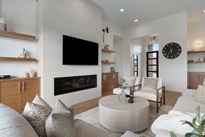 TV, lareira, escritórios
