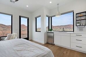 3 bedrooms, desk, iron/ironing board, travel crib