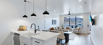 Luxury Kanab Townhome | Near Zion, Bryce & Grand Canyon