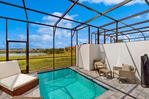 Pool - Stylish Townhouse with Private Pool, Minutes from Disney and Universal (Davenport)