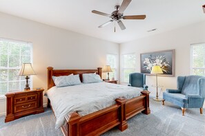 3 dormitorios, tabla de planchar con plancha, Internet y ropa de cama