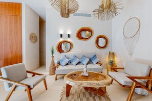 TV - Spacious getaway near beach with private pool, patio, & rooftop pool - dogs OK (Tulum)