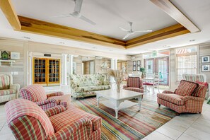 TV, fireplace, table tennis, books