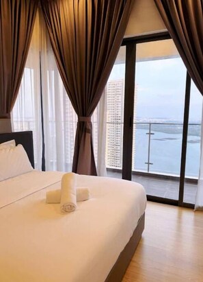 3 chambres, fer et planche à repasser, Wi-Fi, draps fournis