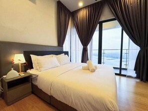 3 quartos, ferros/tábuas de passar roupa, Wi-Fi, roupa de cama