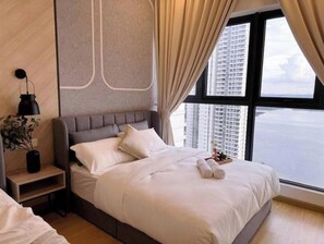 3 habitaciones, tabla de planchar con plancha, wifi y ropa de cama 