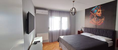 1 bedroom, desk, iron/ironing board, free WiFi