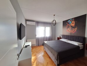 1 Schlafzimmer, Schreibtisch, Bügeleisen/Bügelbrett, kostenloses WLAN