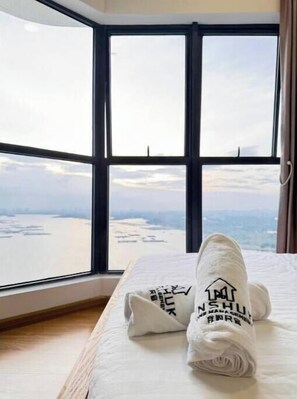 3 quartos, ferros/tábuas de passar roupa, Wi-Fi, roupa de cama