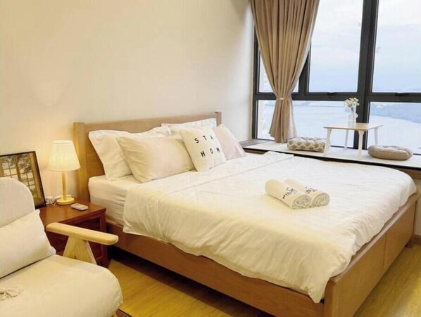 3 quartos, ferros/tábuas de passar roupa, Wi-Fi, roupa de cama