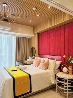 1 bedroom, iron/ironing board, WiFi, bed sheets - Cozy Studio Apartment with AC, WiFi in welcoming Azure Urban Resort (Parañaque)