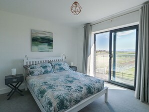 4 室のベッドルーム、客室ごとに異なる装飾、客室ごとに異なるインテリア、WiFi (無料)