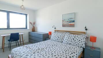 4 bedrooms, individually decorated, individually furnished, free WiFi