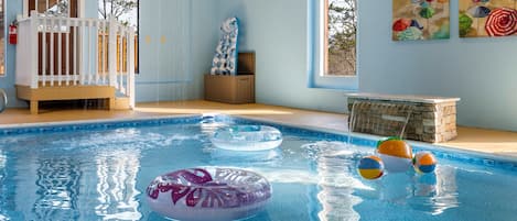 Innenpool, beheizter Pool