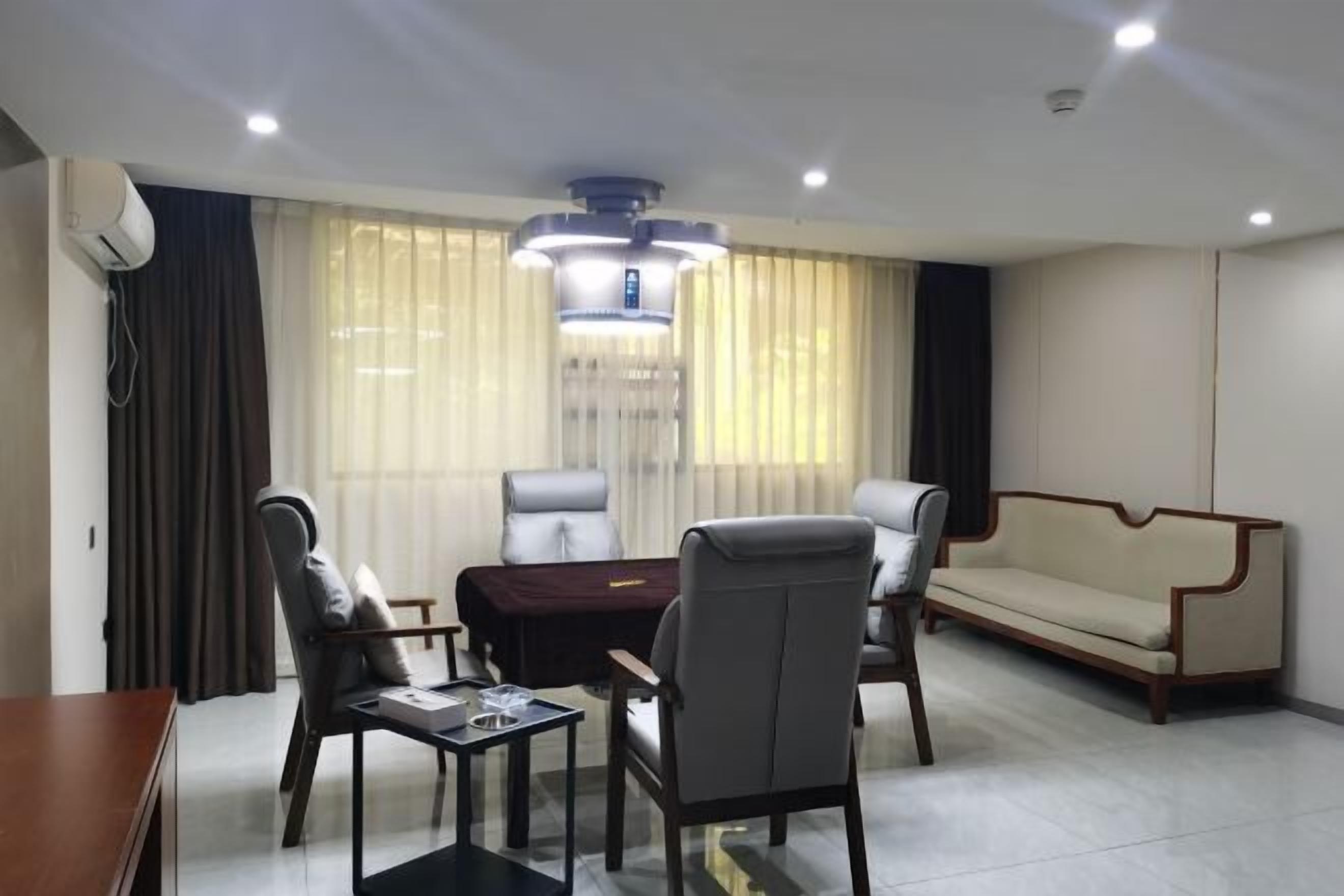 المنشأة من الداخل