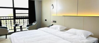 Jialing Bandao Hotel