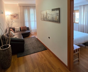 Comfort Suite, City View | In-room safe, desk, laptop workspace, free WiFi