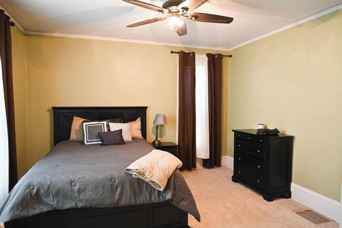 2 間睡房、熨斗/熨衫板、可攜式嬰兒床、免費 Wi-Fi