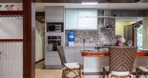 Fridge, microwave, oven, coffee/tea maker