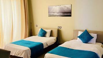 Luxury Apartment, Sea View | 2 bedrooms, desk, laptop workspace, soundproofing