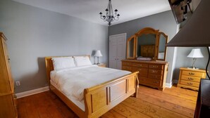 2 soverom, strykejern/-brett, wi-fi (inkludert) og sengetøy