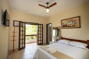 3 bedrooms, iron/ironing board, Internet, bed sheets
