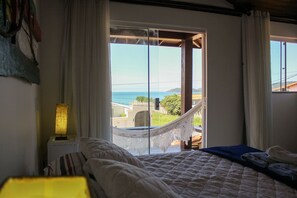 4 bedrooms, iron/ironing board, Internet, bed sheets