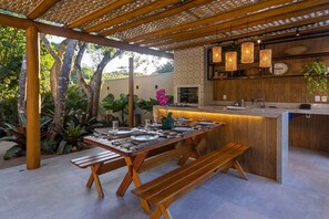 Outdoor dining