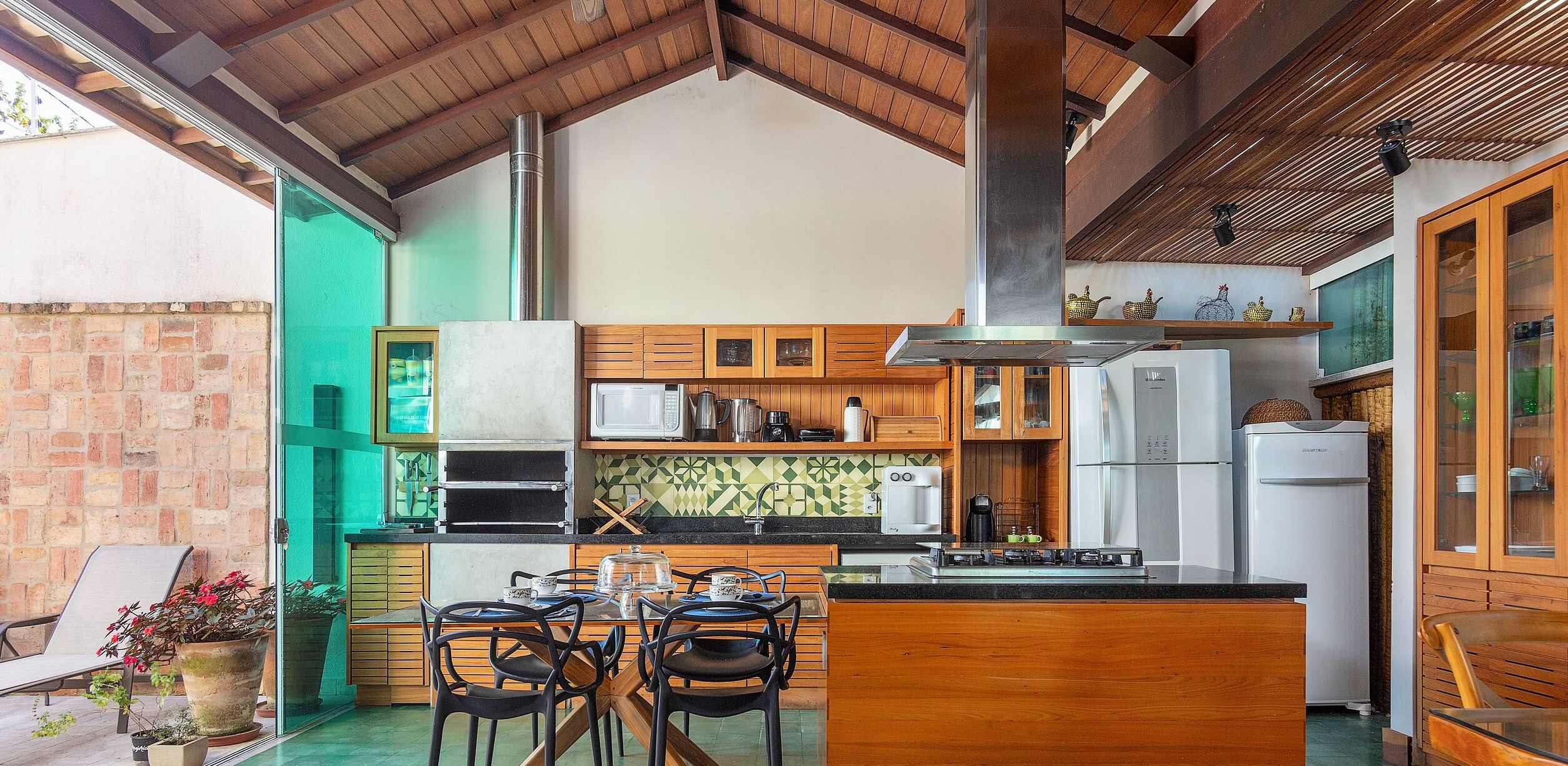 Fridge, microwave, oven, toaster