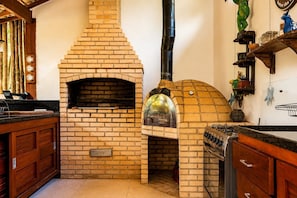 Coffee/tea maker, fridge, microwave, oven - BZ62 Center! Large house, 5 suites and gourmet area (Armação dos Búzios)
