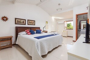 5 quartos, ferros/tábuas de passar roupa, Wi-Fi, roupa de cama