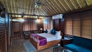 Pond Wooden Villa | Free WiFi - Jungle Heritage Resort (Palia Kalan)
