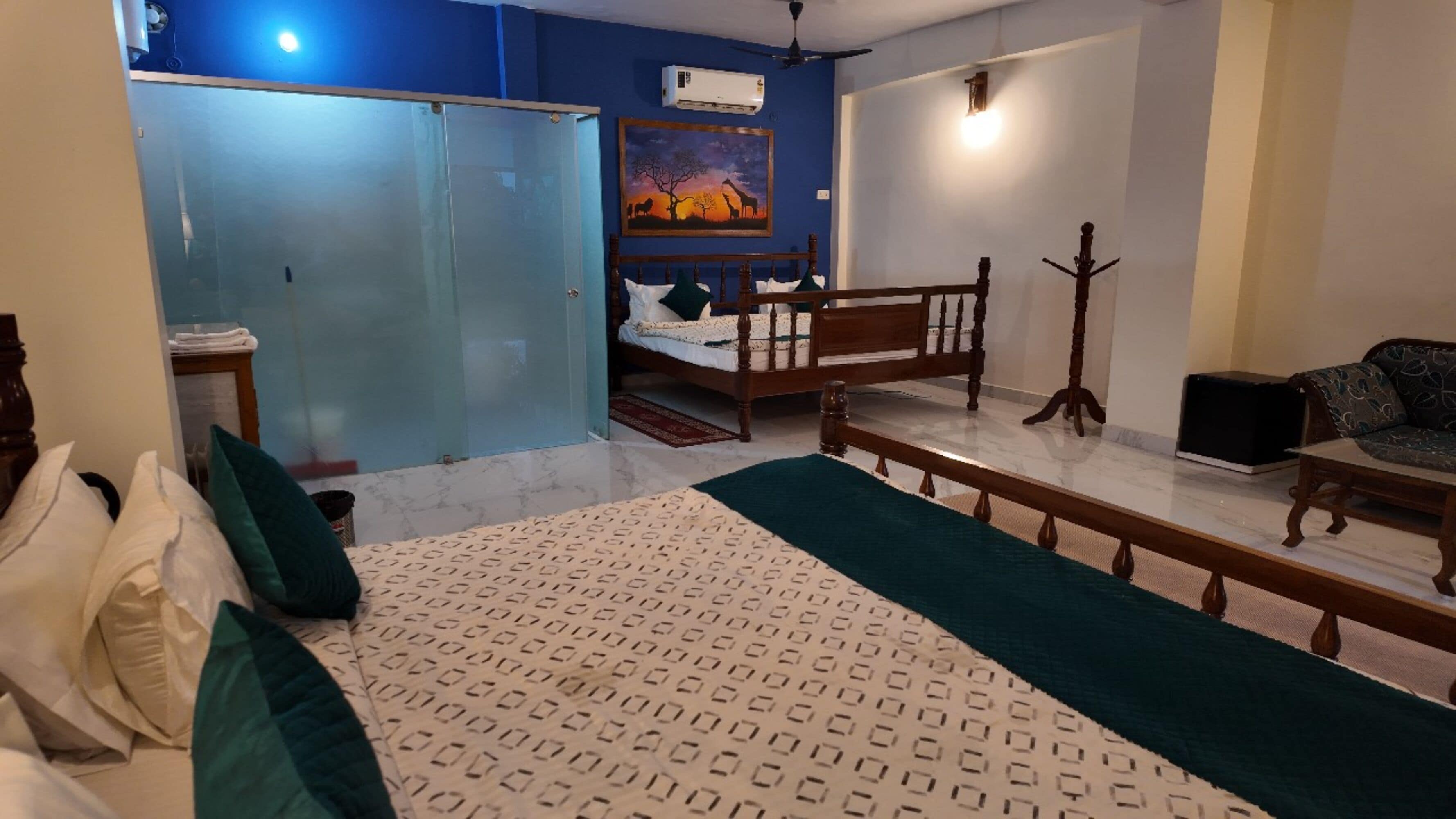 Family Room | Free WiFi