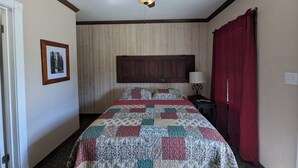 1 bedroom, WiFi, bed sheets - Squaw Valley Motel Room #1 (Yokuts Valley)