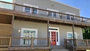 Exterior - Shore Thing: Pool Access (Galveston)