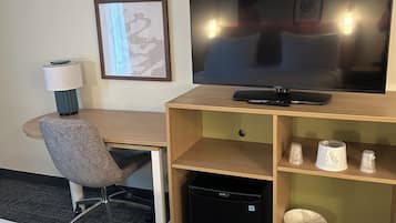 1 bedroom, desk, free WiFi, bed sheets