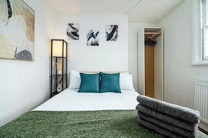 1 chambre, fer et planche à repasser, Wi-Fi gratuit
