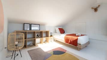 2 bedrooms, WiFi, bed sheets