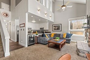 Smart TV, fireplace, ping pong