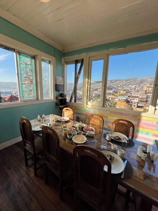 Living area - BB Casita Yellow  (Valparaíso)
