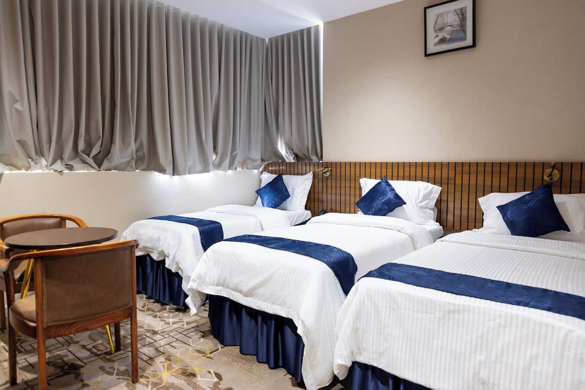 1 bedroom, in-room safe, iron/ironing board, free WiFi