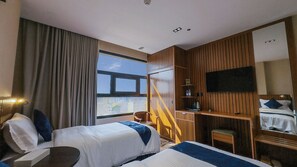 Basic Room, City View | In-room dining - AL RYYAN SILVER HOTEL (Madinah)