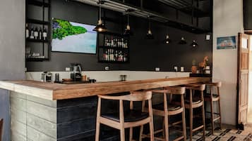 Bar (en la propiedad)