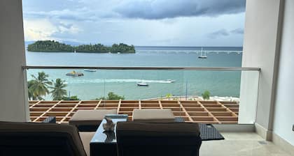 Charming 1-Suite apartment in gorgeous SamanĂĄ Bay with AC, WiFi, Infinity Pool