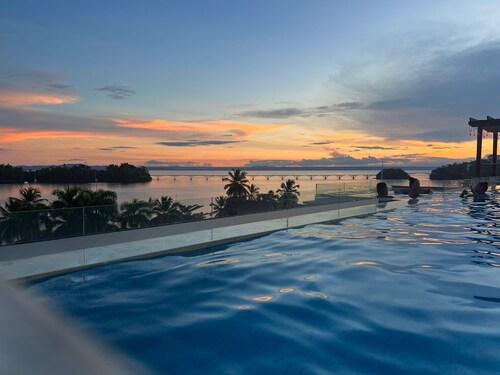 Charming 1-Suite apartment in gorgeous Samaná Bay with AC, WiFi, Infinity Pool