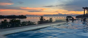 Charming 1-Suite apartment in gorgeous Samaná Bay with AC, WiFi, Infinity Pool