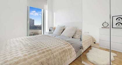 New! 2BR in Media City Free WIFI