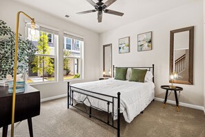 3 間睡房、熨斗/熨衫板、免費 Wi-Fi、床單