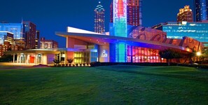 المنشأة من الخارج